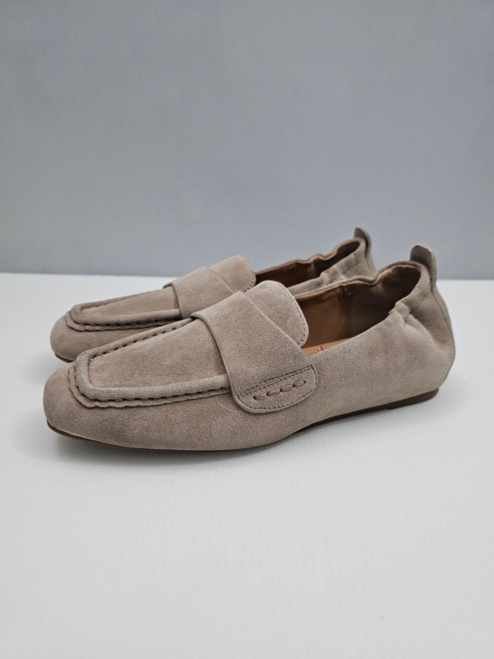 Gentle Souls Sophie Loafers Women 8 WIDE Mushroom Suede Leather Comfort Moc Flat